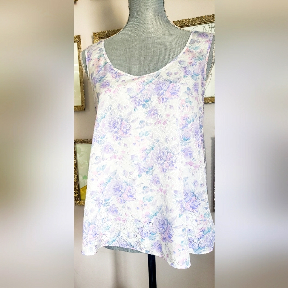 Shimmering tank top